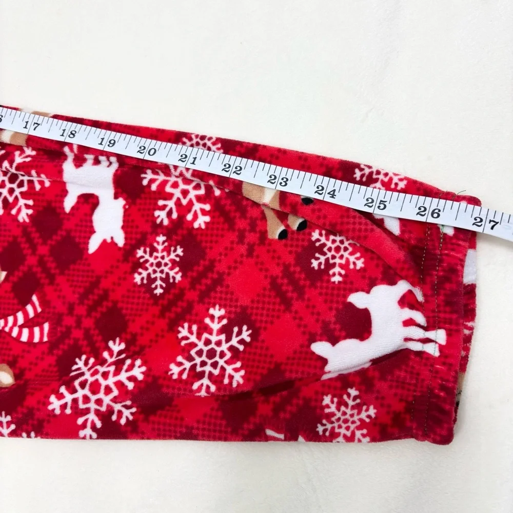 Rudolph the Red-Nosed Reindeer Women's Velour Jogger Pajamas, Allover Print M‎